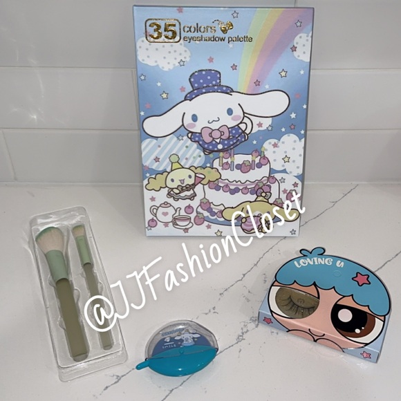 Cinnamonroll makeup bundle 🩵 - Picture 3 of 7